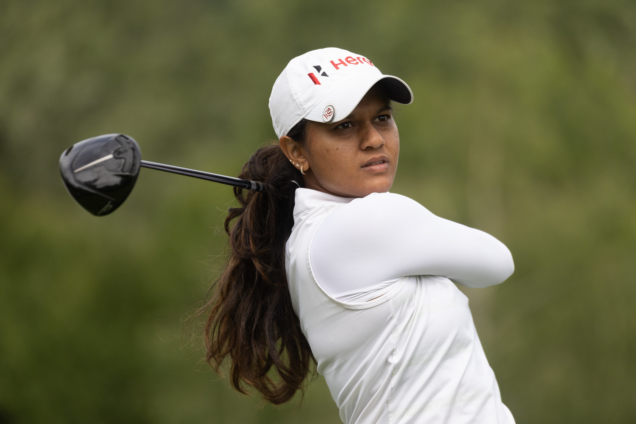 Pranavi is T-4 but has five holes to play, Diksha is T-21 in Joburg